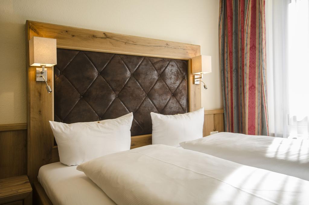 Hotel Gasthof Jaegerhaus แซงค์ตปีเทอร์ ภายนอก รูปภาพ