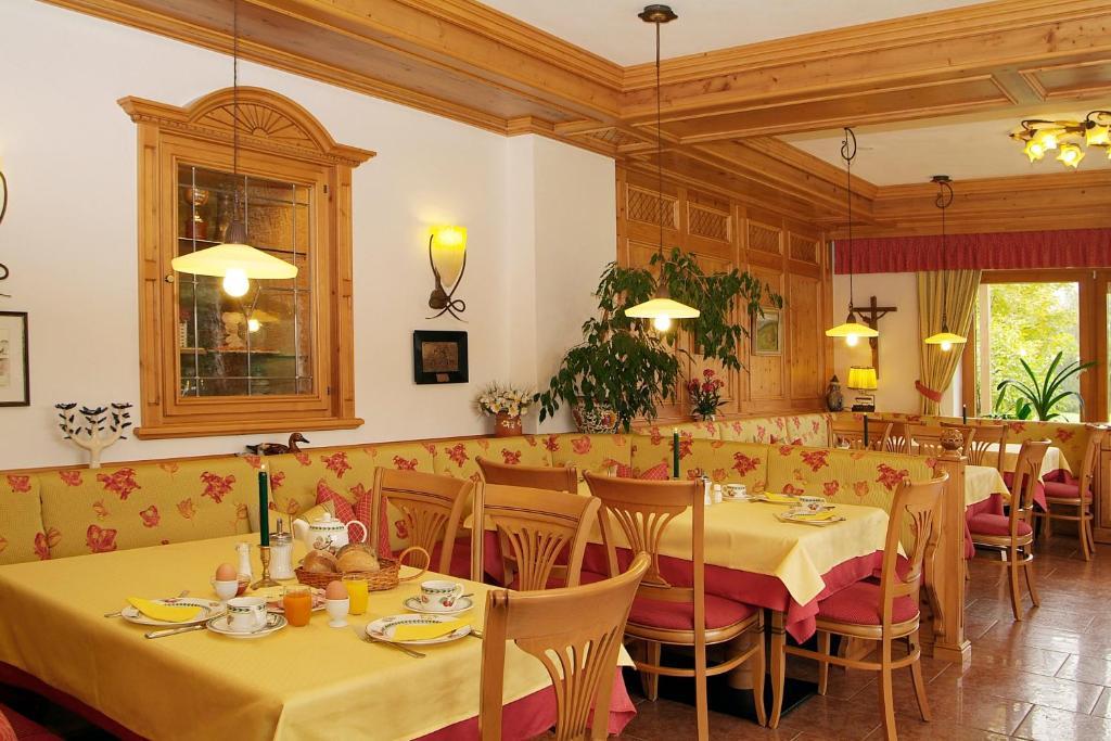Hotel Gasthof Jaegerhaus แซงค์ตปีเทอร์ ภายนอก รูปภาพ